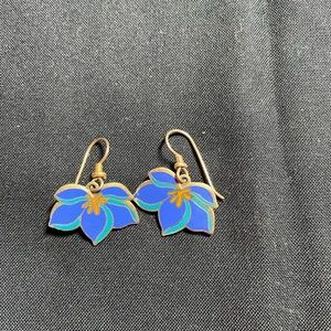 Signed vintage Laurel Burch pear blossom earrings
